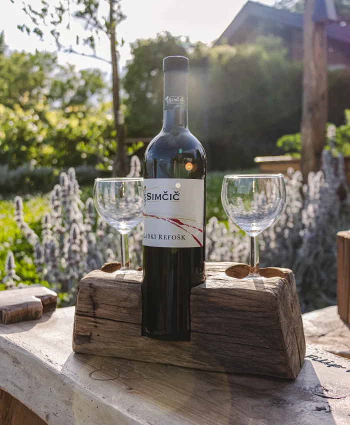 Stalak za vino i čaše